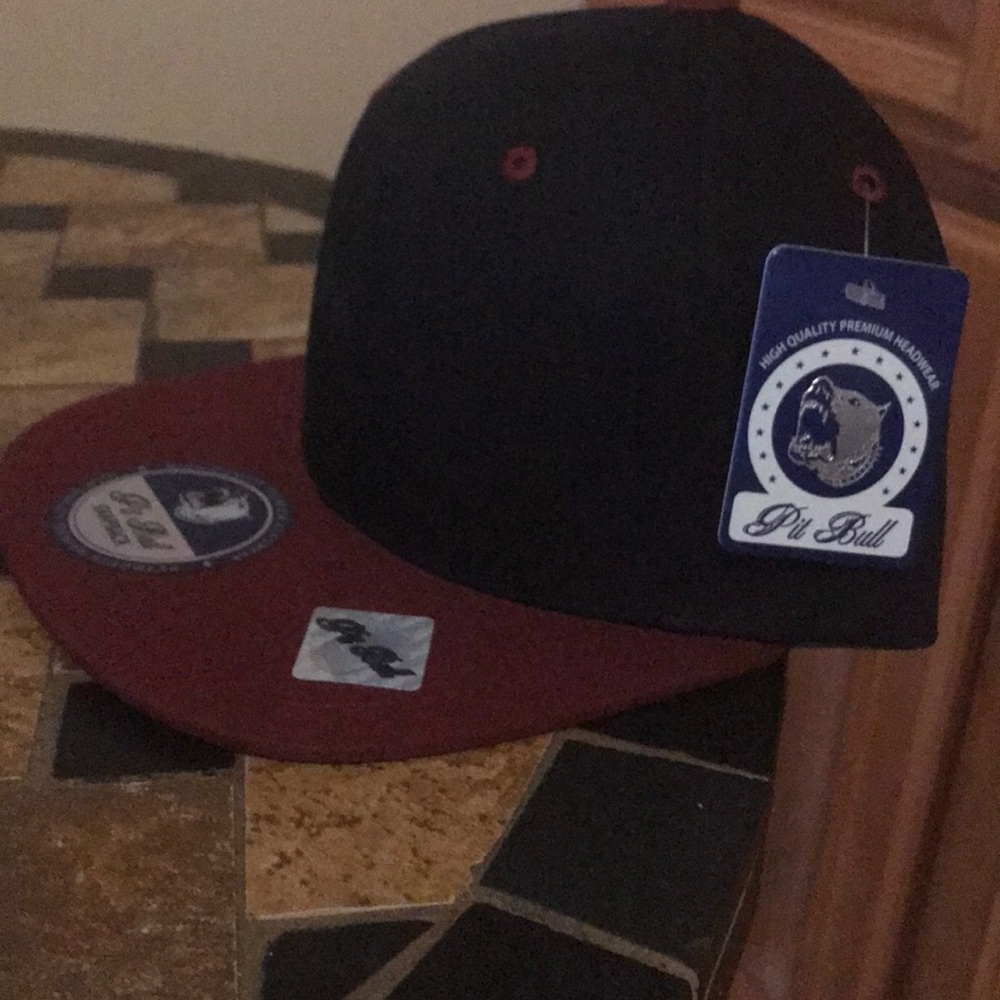 Burgundy and black men’s cap